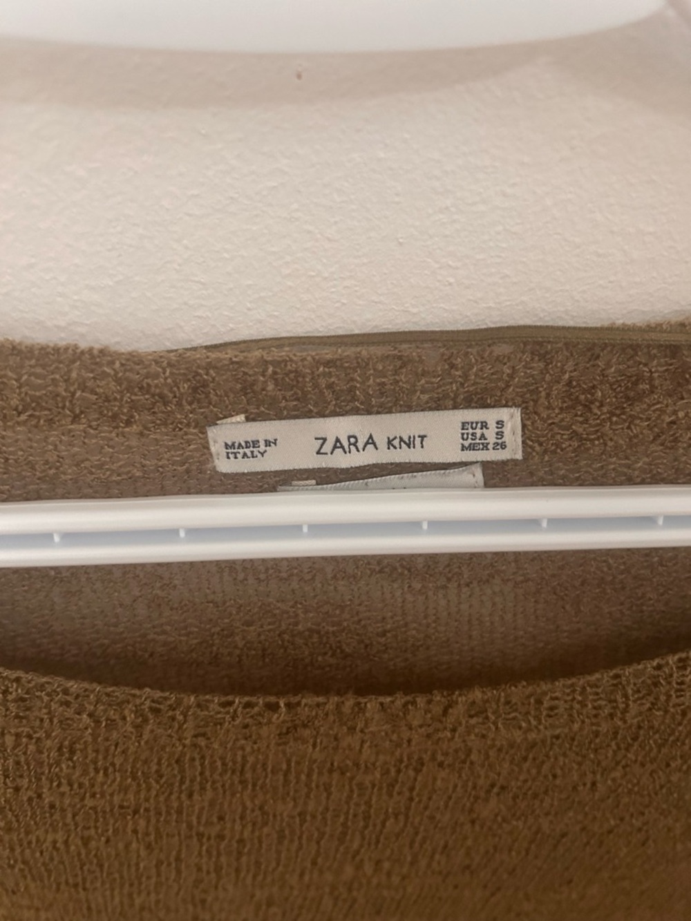 ZARA Olive Green Lightweight Scoop-Neck Sweater - Picture 2 of 3
